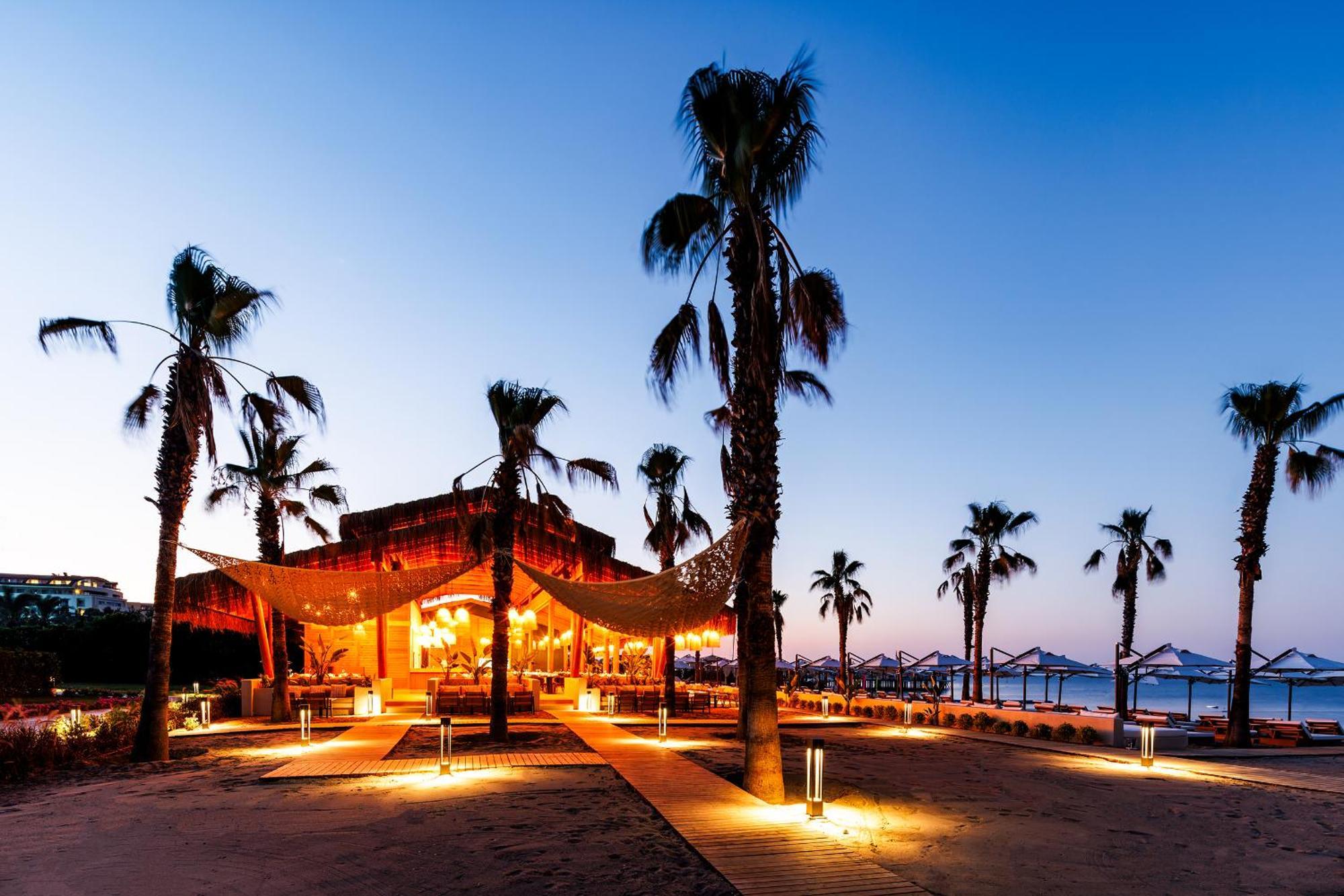 Sirene Belek Hotel Exteriér fotografie Sunset at the beach